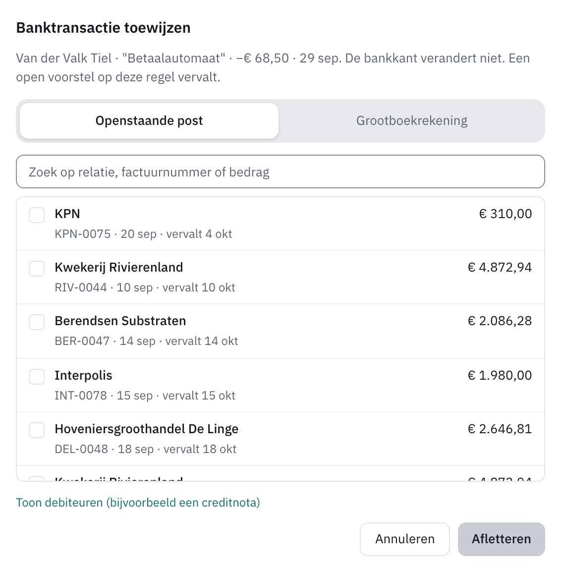 Venster Banktransactie toewijzen op Openstaande post, met een lijst facturen om aan te vinken